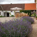 Sablikuv Mlyn Гостевой дом Lomnicka (Brno-Country)